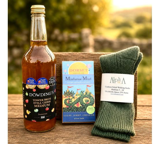 Essential Walking Hamper